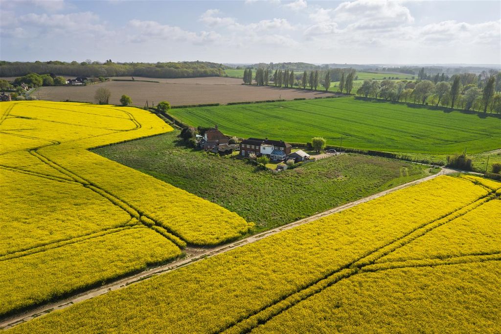 Property photo 2 of 33