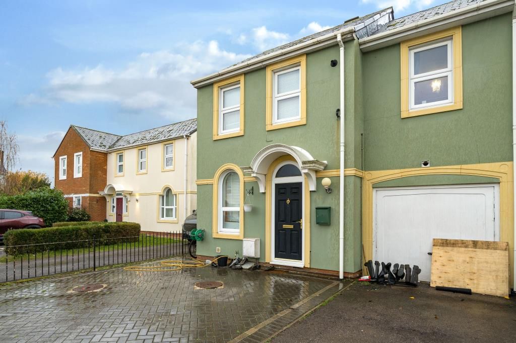 Property photo 1 of 21 External View