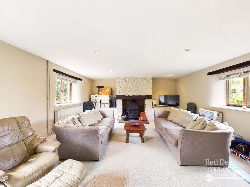 Property photo 3 of 35 Sitting Room