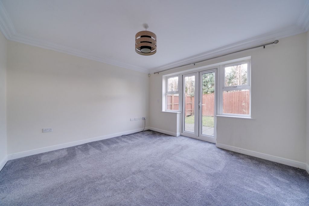 Property photo 2 of 9 2906403