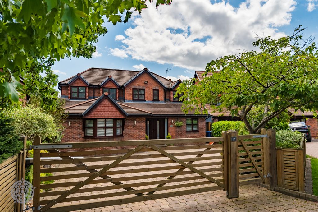 Property photo 1 of 39 Picture No. 82