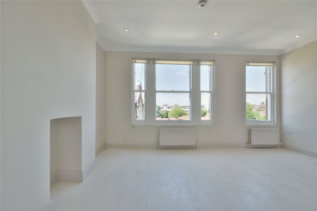 Property photo 3 of 18 Picture No. 35