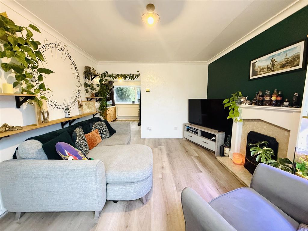 Property photo 2 of 19 Living Room