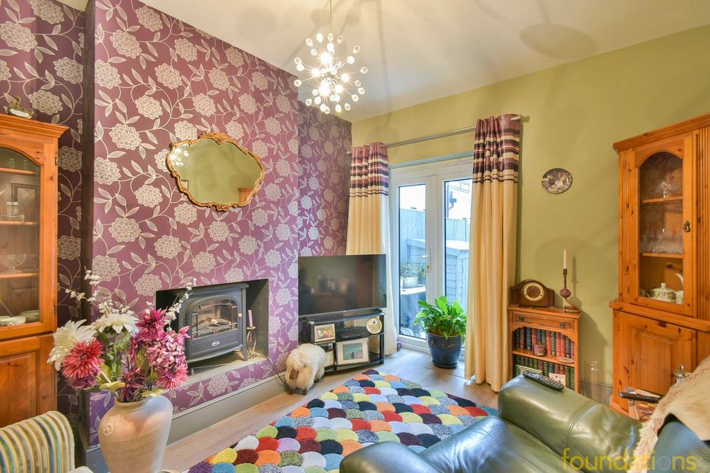 Property photo 3 of 14