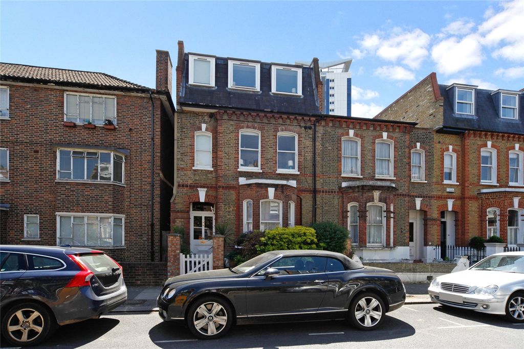 Property photo 2 of 10 External