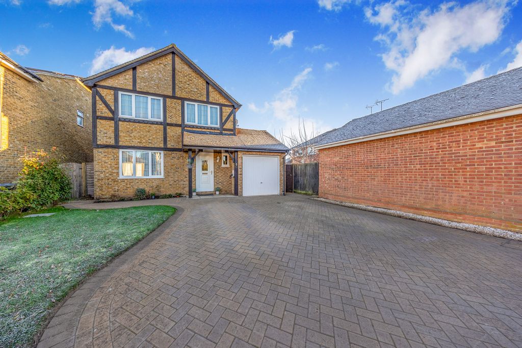 Property photo 1 of 18