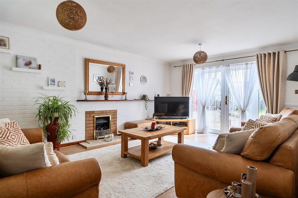 Property photo 2 of 19 1451267-16-69F0d51871Ced.Jpg