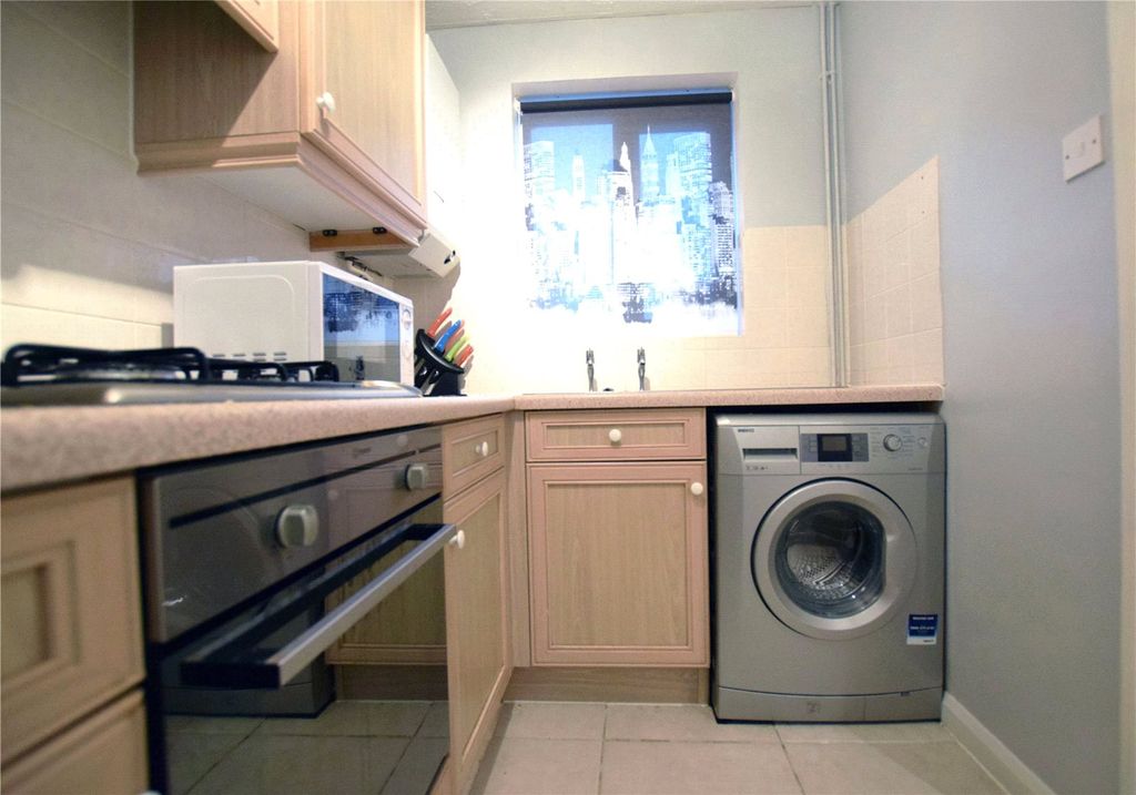 Property photo 3 of 9 Picture No. 04