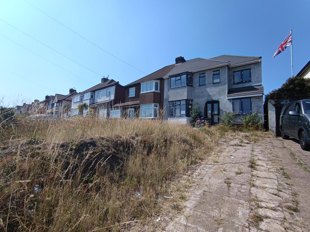 Property photo 3 of 4 20260709-Exterior-3-Fegd06Pxekdfwfxh.Jpg