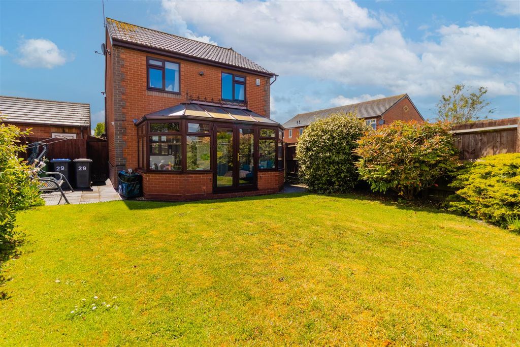 Property photo 2 of 25