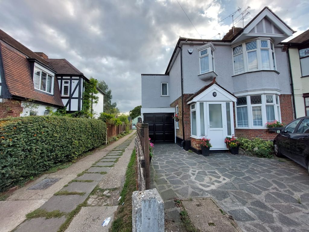 Property photo 1 of 16 9