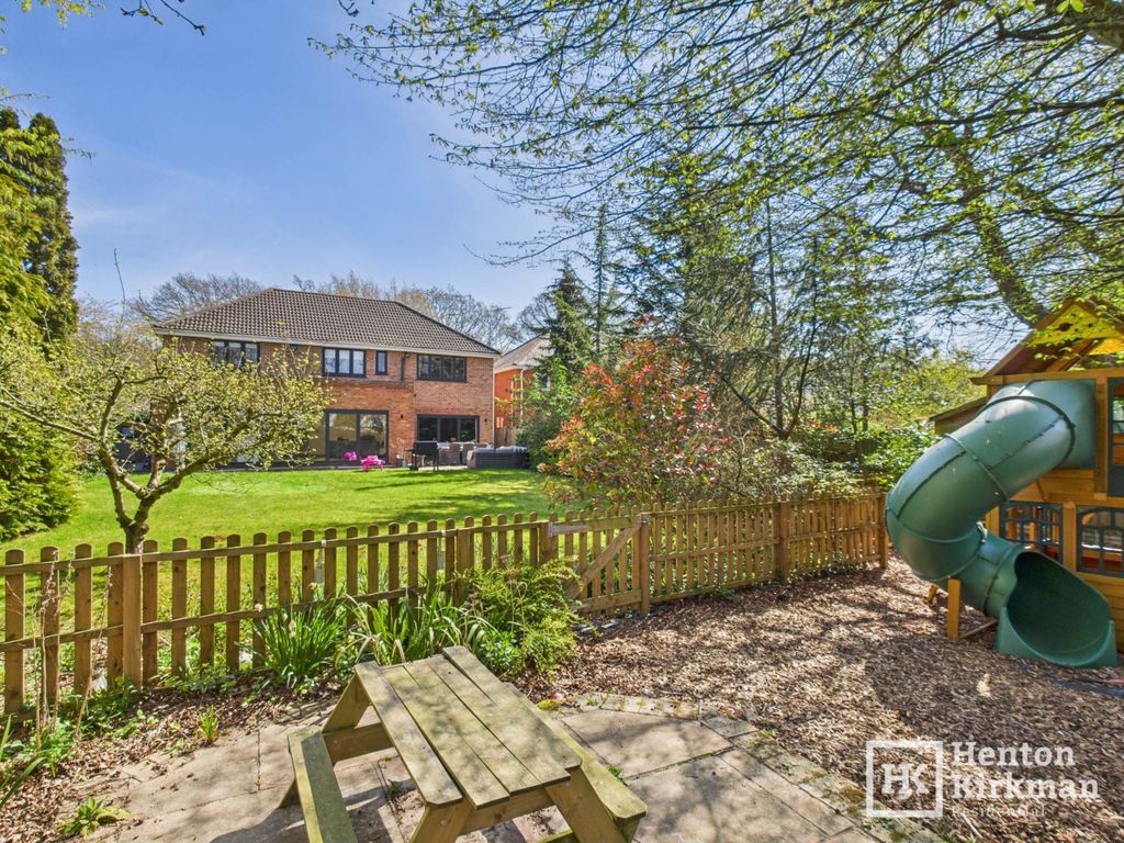 Property photo 2 of 39