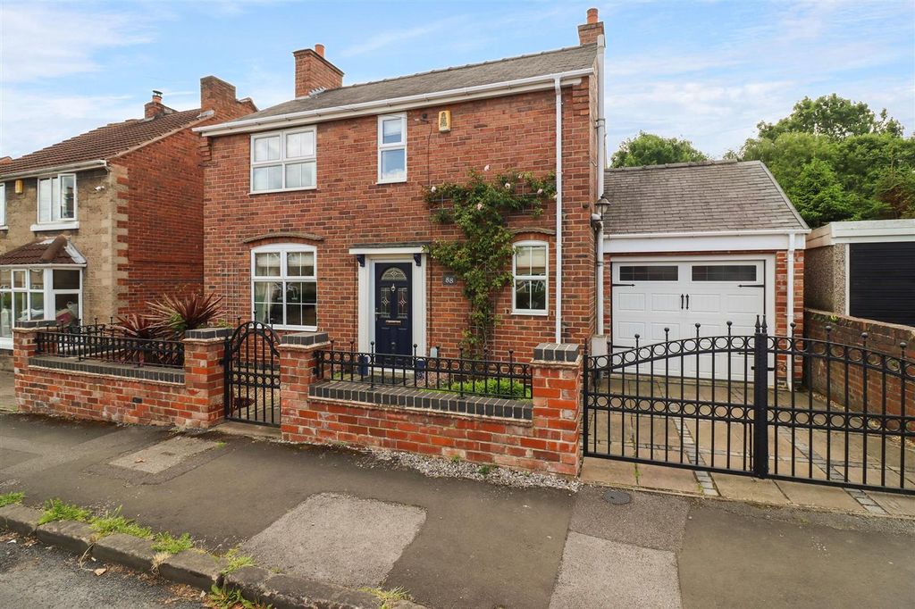 Property photo 1 of 21