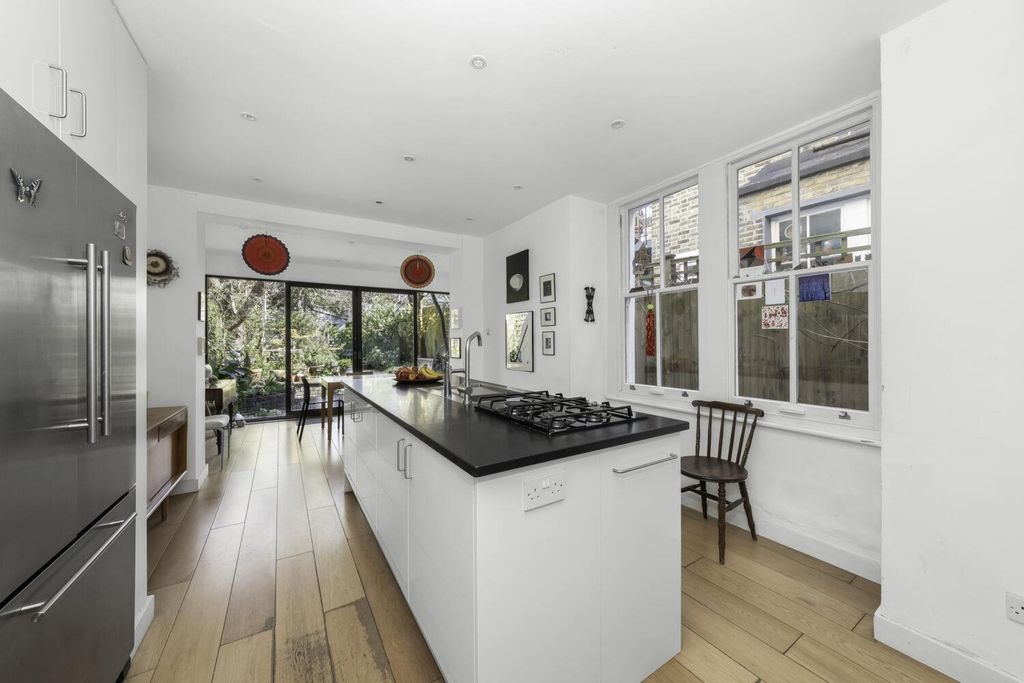 Property photo 1 of 10 4.Jpg