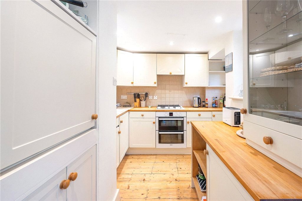 Property photo 3 of 9 Picture No. 05