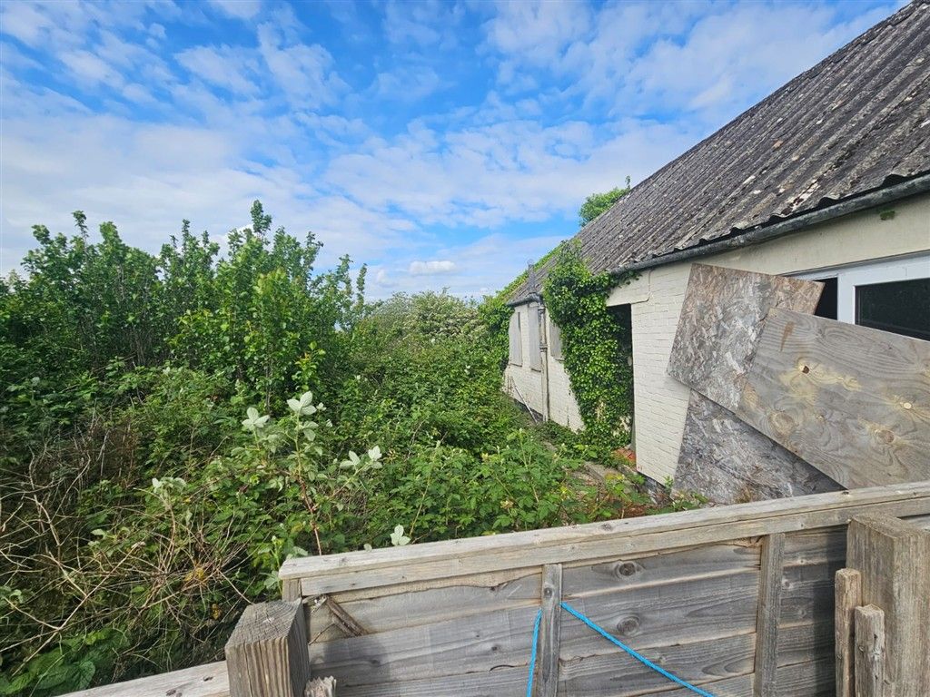 Property photo 3 of 7