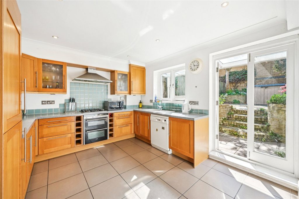 Property photo 3 of 14 Kitchen