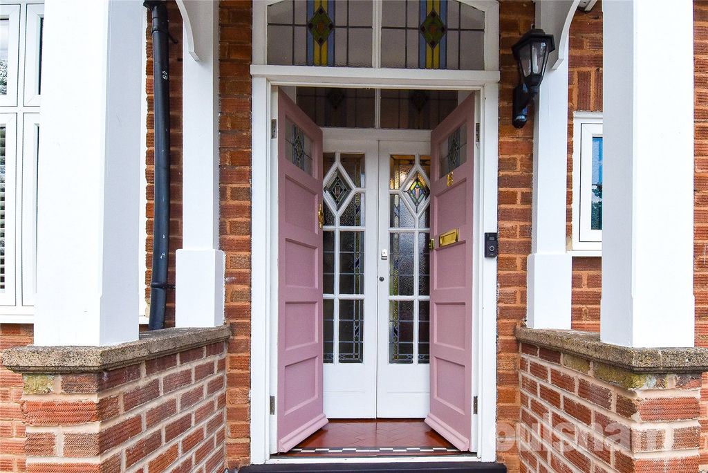 Property photo 2 of 44 Picture No. 03