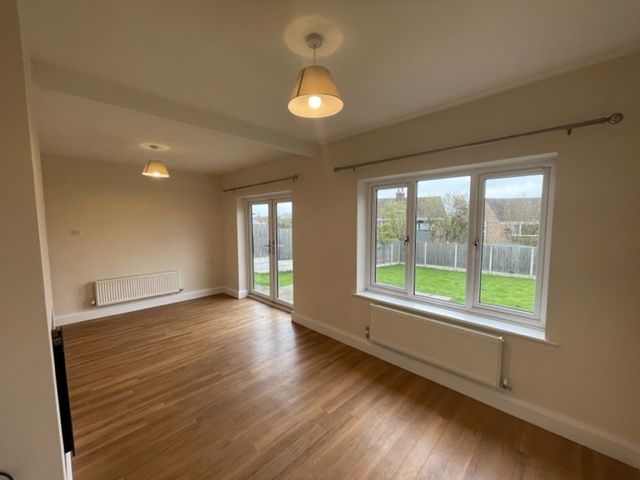 Property photo 3 of 23 Living Room