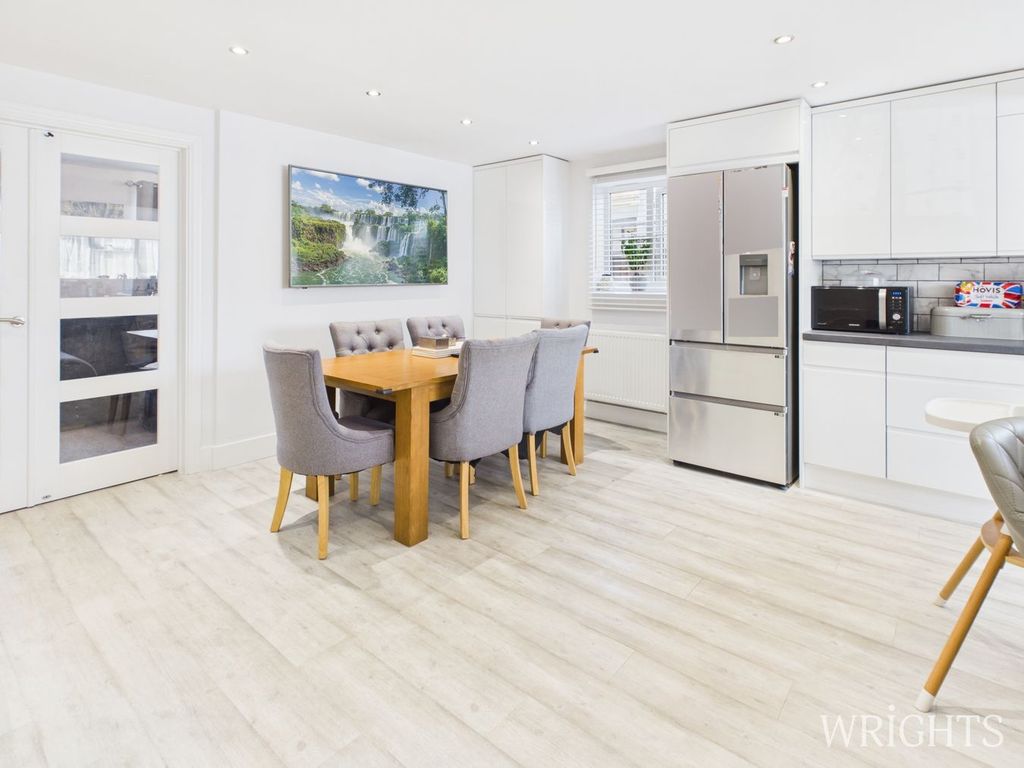 Property photo 2 of 15 Kitchen/Diner