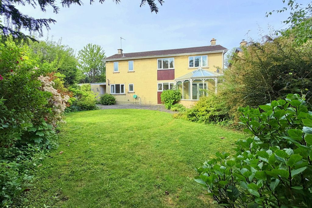 Property photo 2 of 16