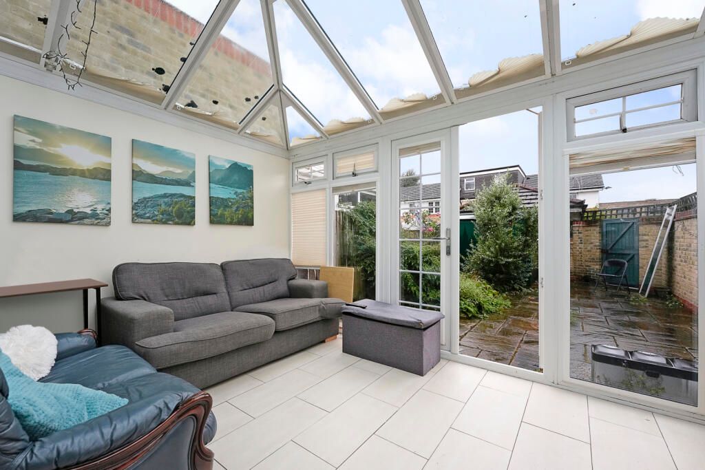 Property photo 2 of 18 44537_Tol240679_L_Img_01_0000.Jpeg