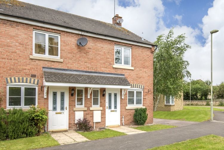 Property photo 1 of 8 100406