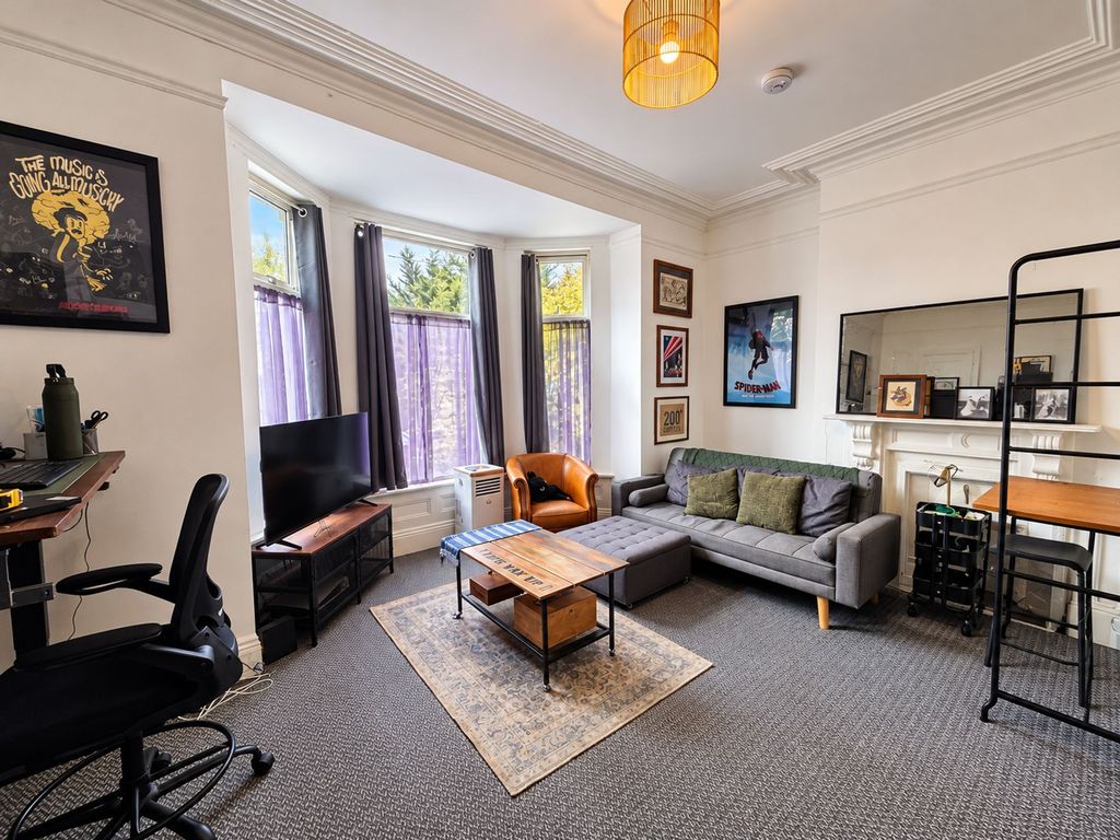 Property photo 2 of 6