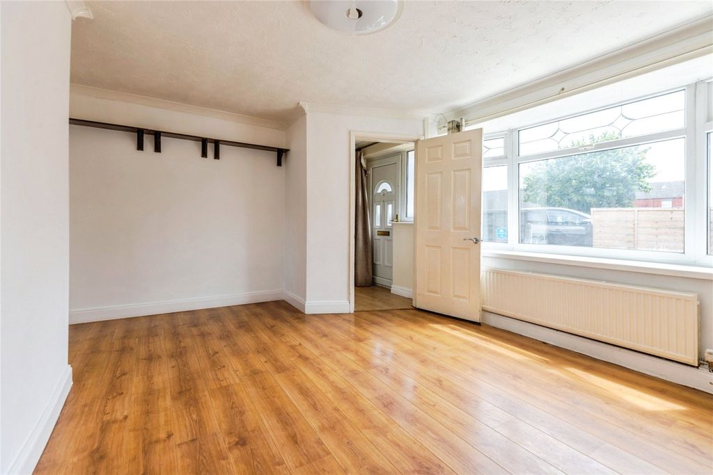 Property photo 2 of 17 Picture No. 22