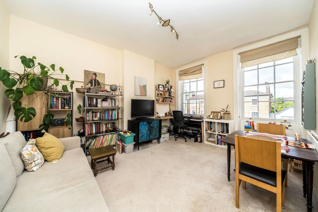 Property photo 2 of 5