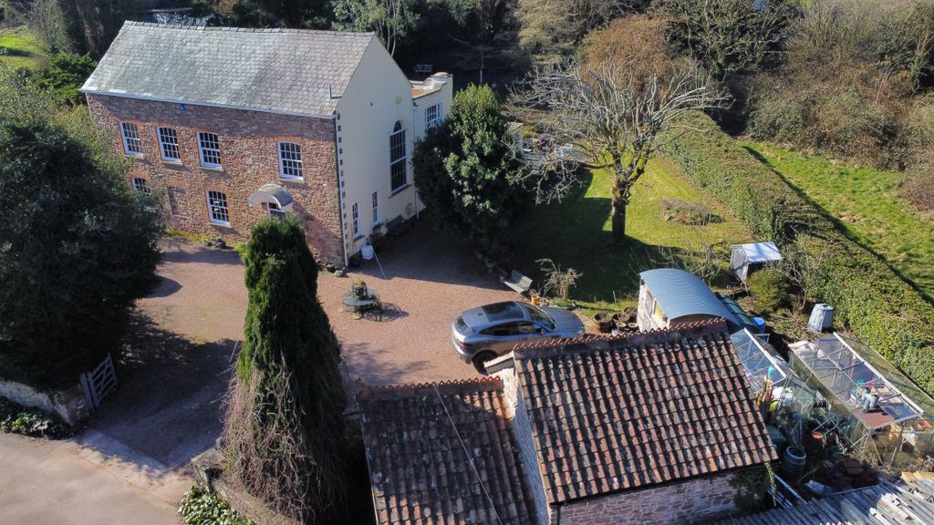 Property photo 2 of 36