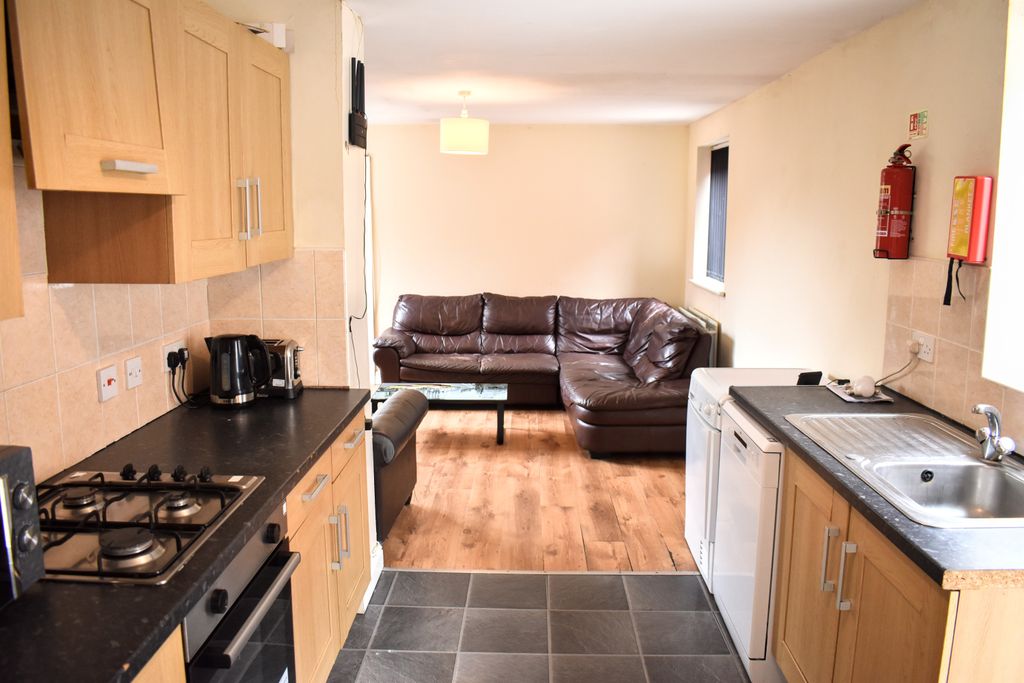 Property photo 3 of 14 Dsc_0484