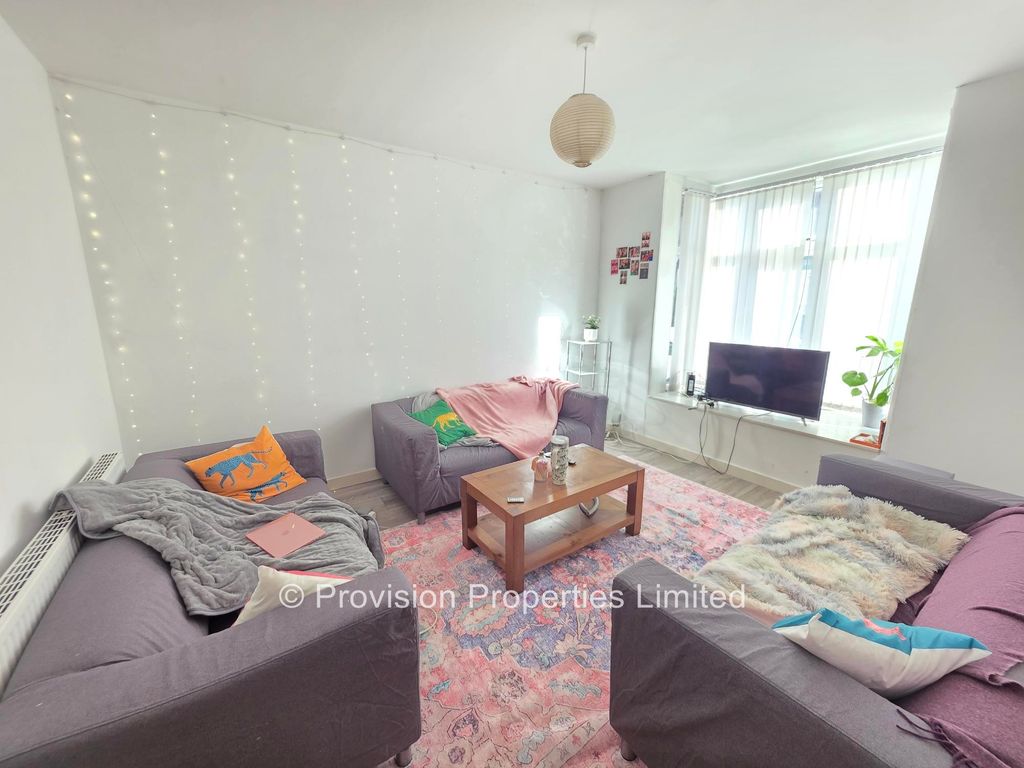 Property photo 1 of 7 Photo