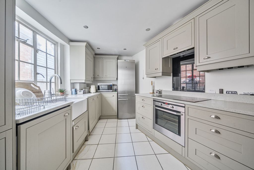 Property photo 2 of 17 1346066-11-68B1Cf...