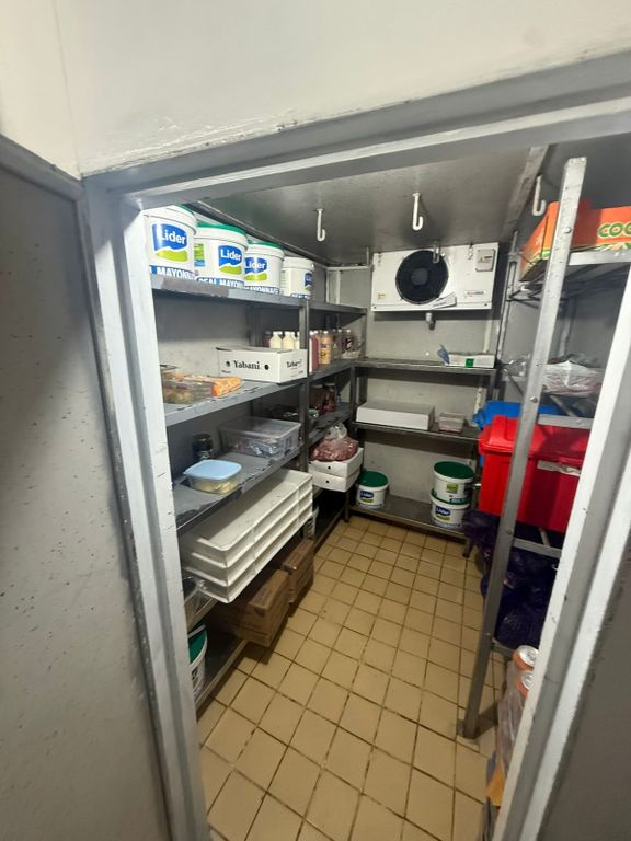 Property photo 1 of 4 Kebab Shop For Sale