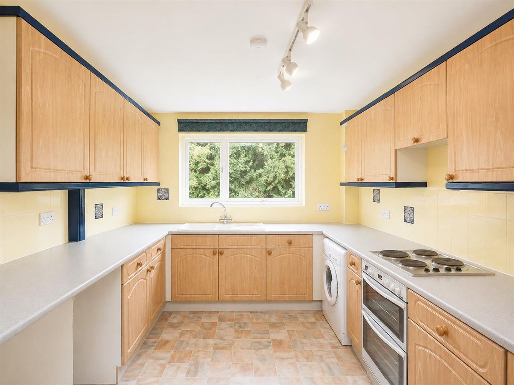 Property photo 2 of 12 Coopers Estate Agents