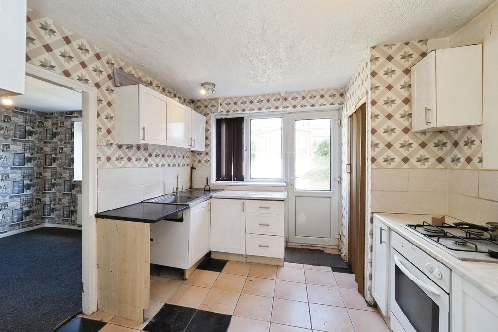 Property photo 2 of 14