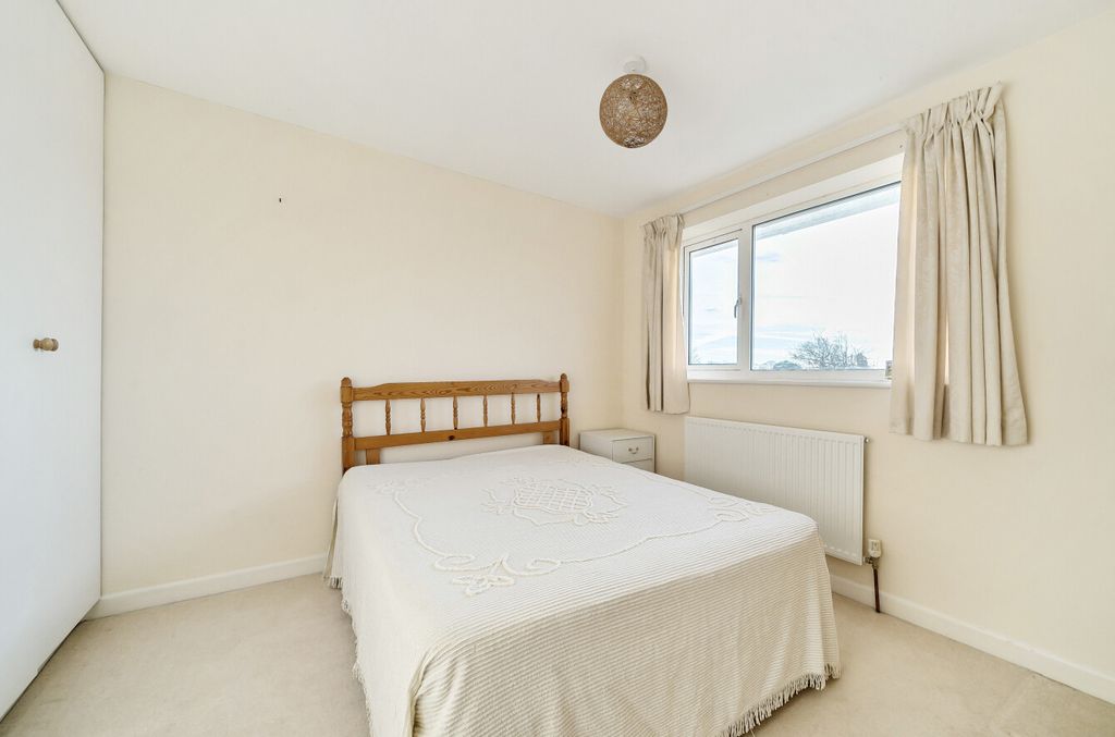 Property photo 3 of 15 Bedroom