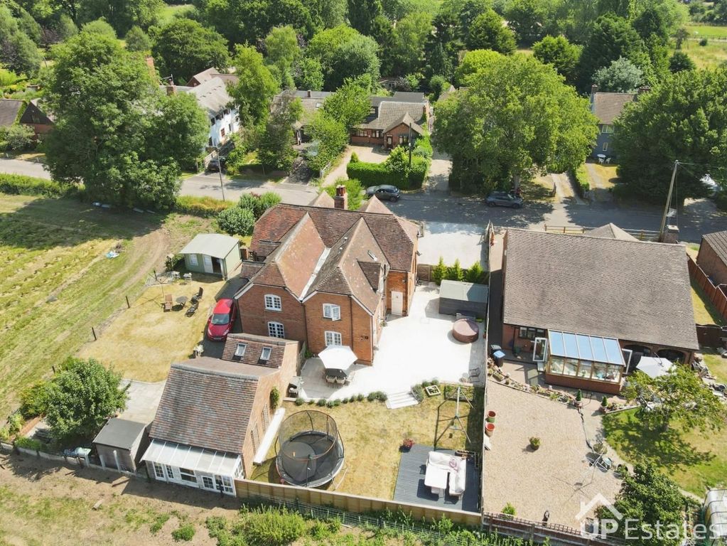 Property photo 3 of 39