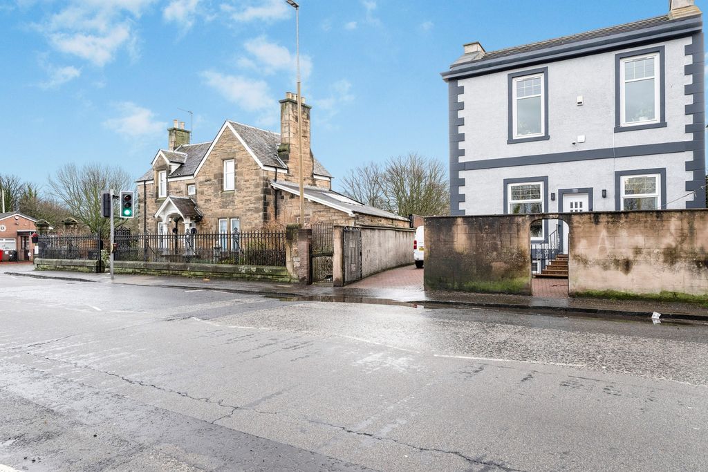 Property photo 1 of 22 Front View