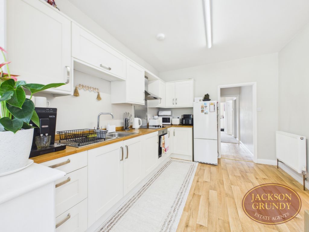 Property photo 2 of 18 Photo 9