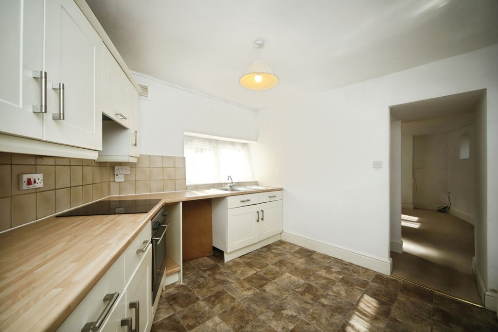 Property photo 2 of 7 Photo