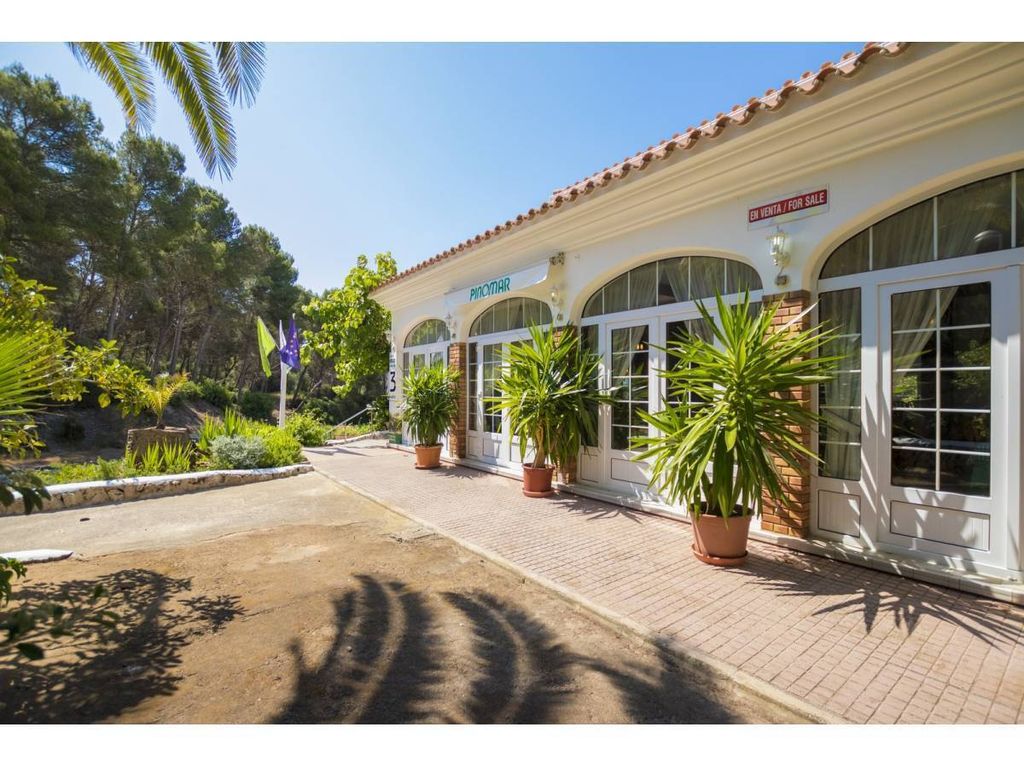Property photo 1 of 30