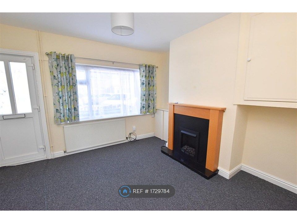 Property photo 3 of 12 Living Room