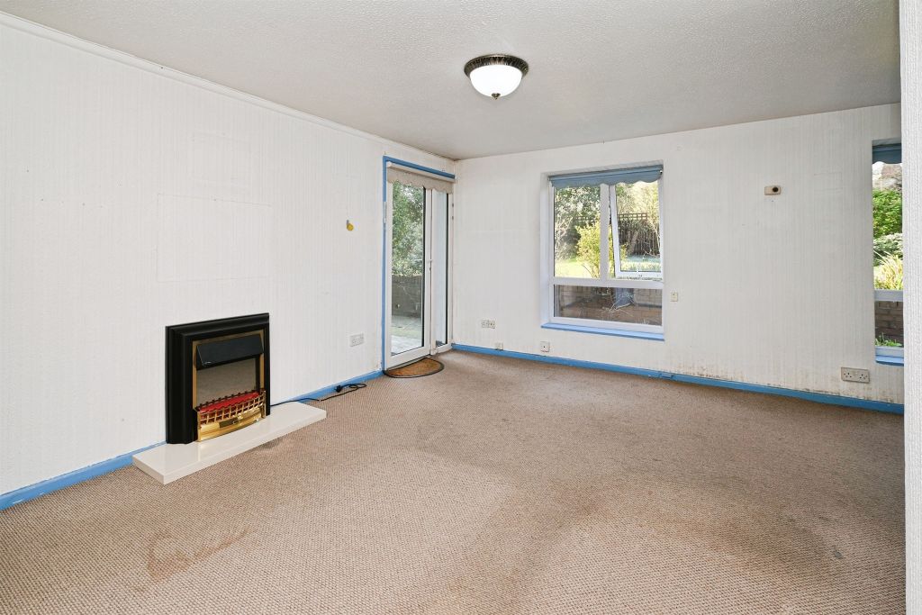 Property photo 3 of 17