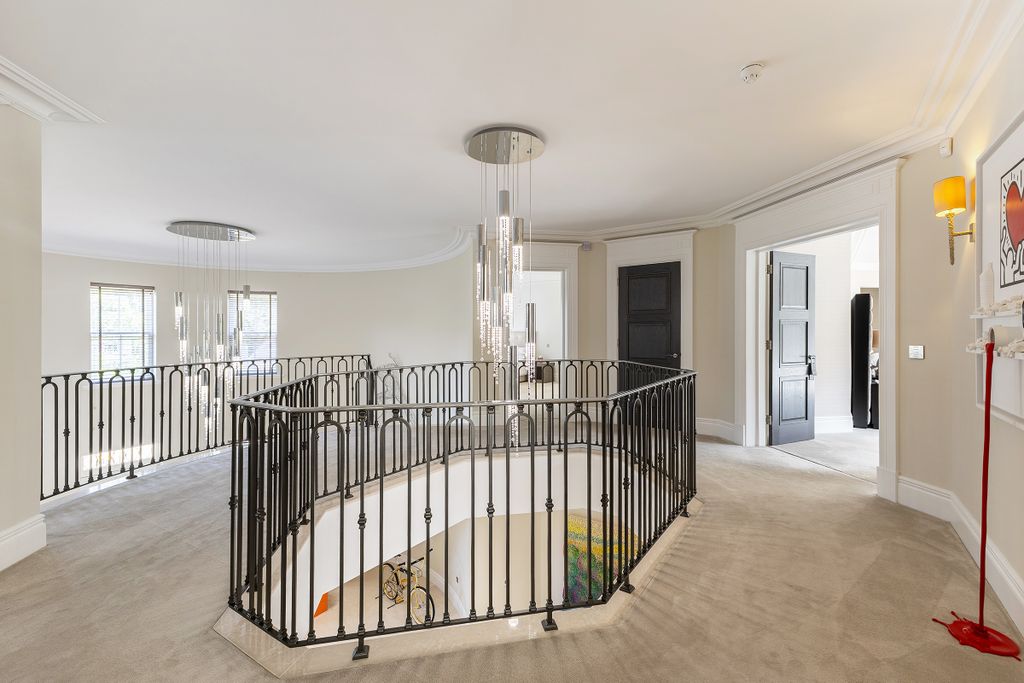 Additional image 13 of 6 bed property for saleRegent's Walk, Ascot, Berkshire SL5