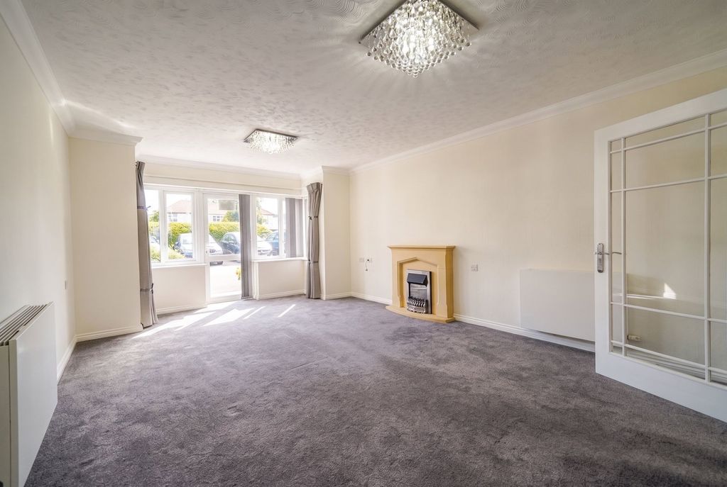 Property photo 2 of 13
