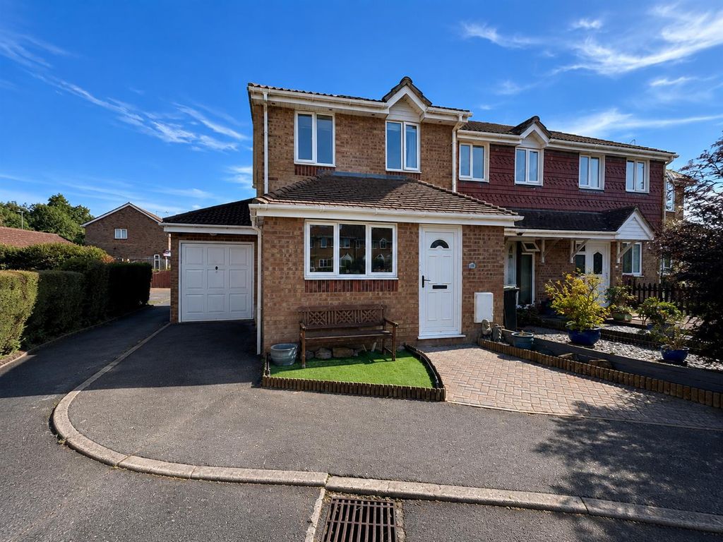 Property photo 1 of 11