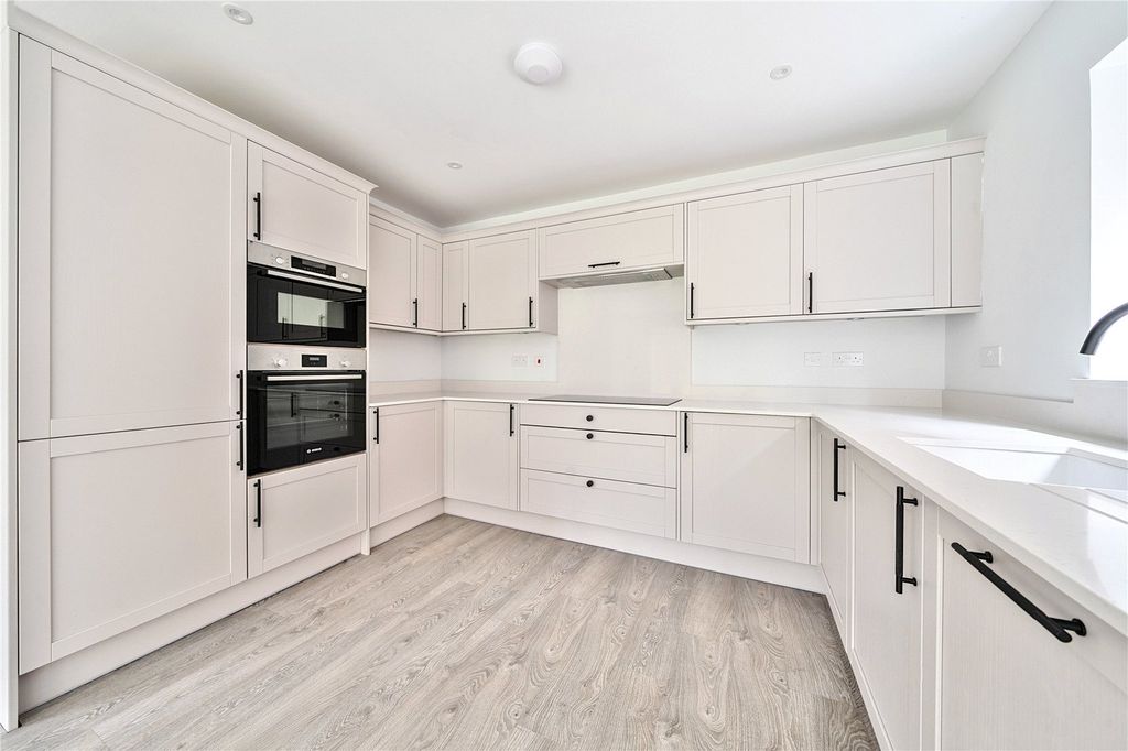 Property photo 2 of 12 Picture No. 04