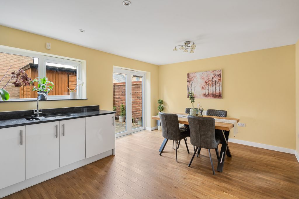 Property photo 3 of 23 1479068